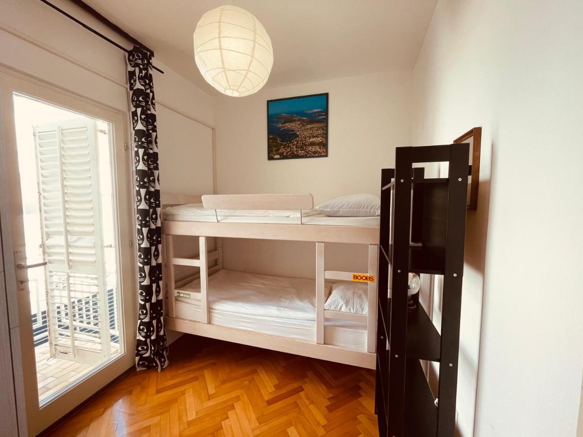 Central Single House With Parking-Top Location! Novalja Exterior photo