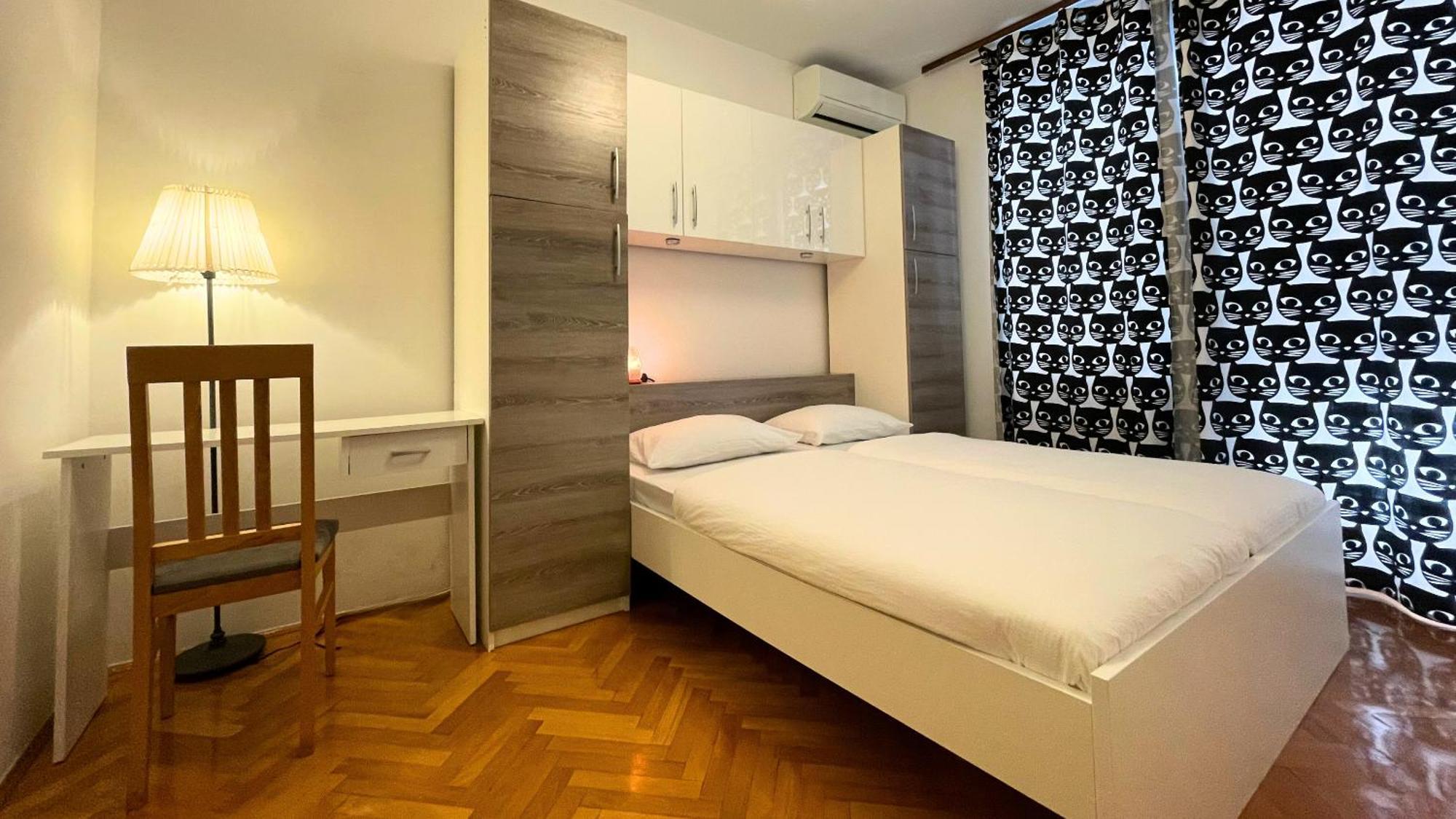 Central Single House With Parking-Top Location! Novalja Exterior photo